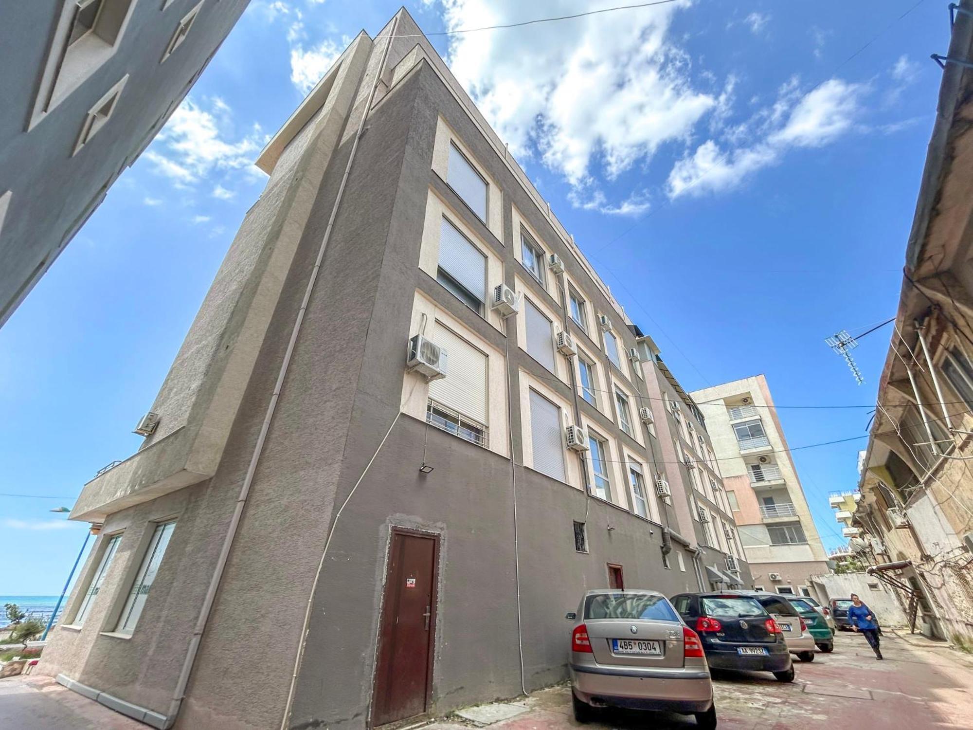 Apartament Garsoniere 1076 *