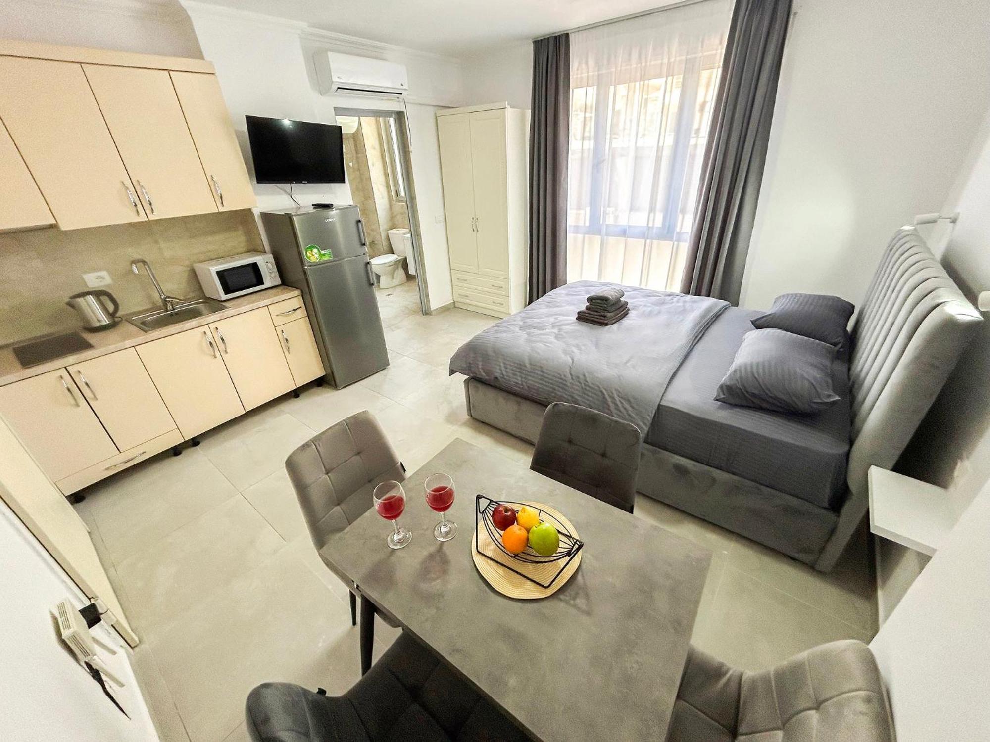 Apartament Garsoniere 1076 *